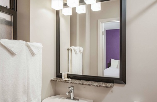 Lincoln Square Hotel | La Quinta Inn & Suites by Wyndham New York City Central Park