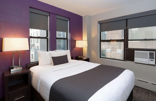 Lincoln Square Hotel | La Quinta Inn & Suites by Wyndham New York City Central Park