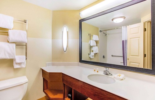 Durham Hotel | La Quinta Inn & Suites by Wyndham Raleigh/Durham Southpoint