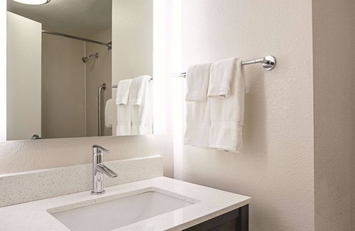 Rosedale Hotel | La Quinta Inn & Suites by Wyndham Baltimore N / White Marsh