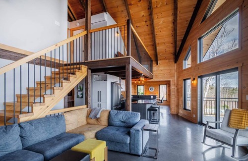 Saint-Joseph-de-la-Rive Chalet De Esquí | La Réserve des Éboulements spa