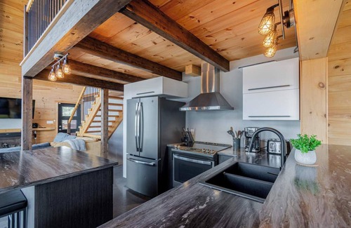 Saint-Joseph-de-la-Rive Chalet De Esquí | La Réserve des Éboulements spa