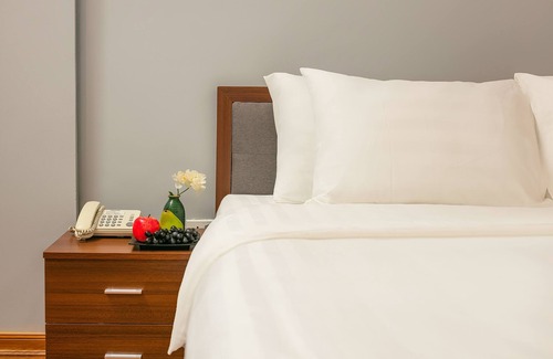 Hanoi Backpacker Quarter Casa | La Renta Center Hotel & Spa