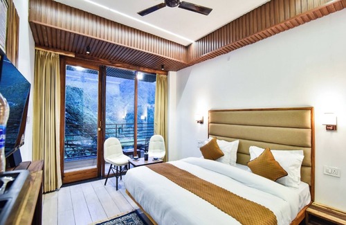 Dharamshala Hotel | LA Riqueza Koala Inn Mcleod Ganj - Near to Dalai Lama Temple & Mall Road