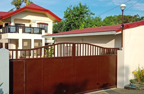 Lal-Lo Casa | La-Rivière: 3-bedroom family-sized house