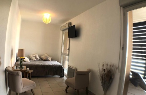 Anatole France Apartamento | La Robine - Studio 2 personnes avec parking