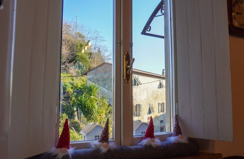 Palaia Apartamento | La Rocca Suite: a love nest for your unforgettable vacation