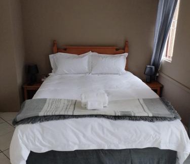 Pietermaritzburg Cama Y Desayuno | La' Romi Self Catering Units