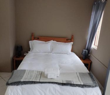 Pietermaritzburg Cama Y Desayuno | La' Romi Self Catering Units