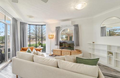 Yamba Apartamento | La Ronde 2 - Hear the Surf