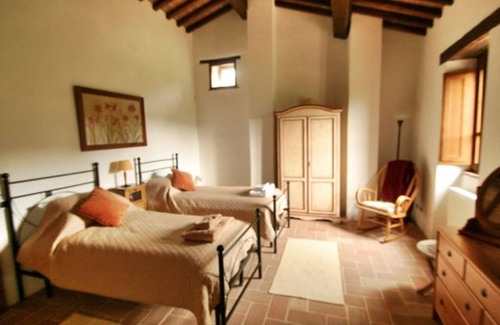 Pietralunga Otro | La Rondinaia: 3 dormitorios, 3 baños, piscina privada muy bien presentada, wifi gratuito