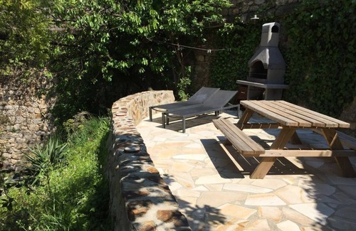 Vieussan Casa | La Roque-Riviere *** NUEVO *** Capacidad 6, Playa privada del río, Impresionantes vistas