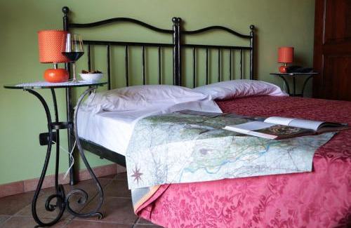 Serralunga d'Alba Cama Y Desayuno | La rosa dei vini