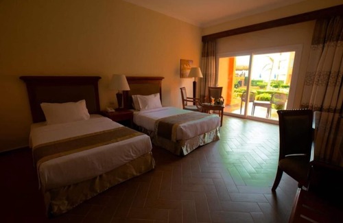 Ain Sokhna Hotel | La Rosa Empire Hotel