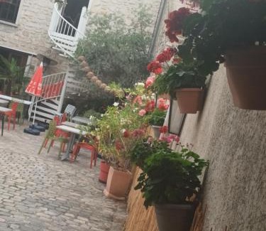 Pierrelaye Cama Y Desayuno | La Rose