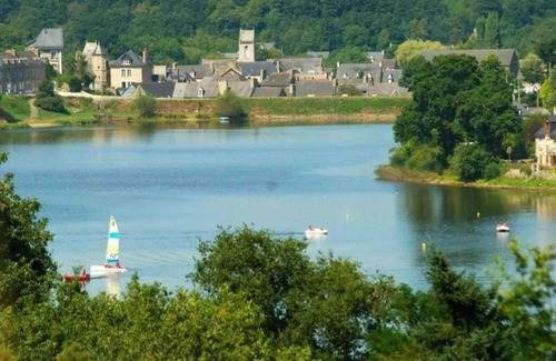Jugon-les-Lacs-Commune-Nouvelle Apartamento | La roseraie de L arguenon, spacieux appartement centre ville