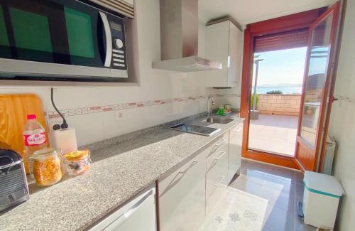 Pedrena Apartamento | La Rotiza II Terraza con vistas al mar