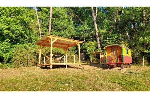 Saint-Pardoux-la-Riviere Otro | La roulotte du bonheur