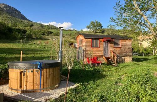 Entrepierres Otro | La roulotte de la croix