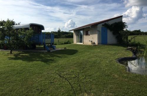 Ousson-sur-Loire Casa | La Roulotte des Amis