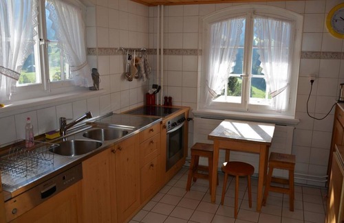 Saanenmoeser Apartamento | La Ruche, Chalet by Interhome