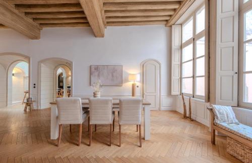 Bourgogne Cama Y Desayuno | LA SALAMANDRE - Chambres d'hôtes - Hôtel particulier XVIème - Centre historique - Orléans