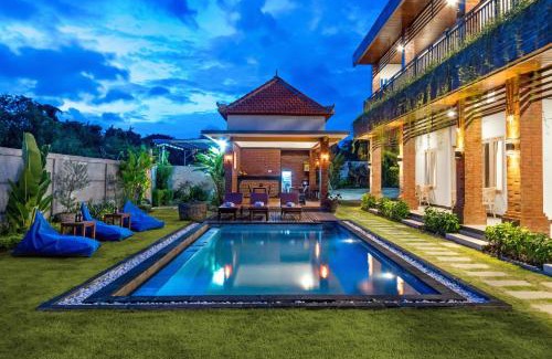 Batu Bolong Casa | La Sari Village