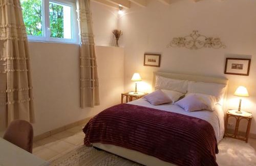 Champeaux Casa | La saunière - Chez Hélène - Gîtes en baie