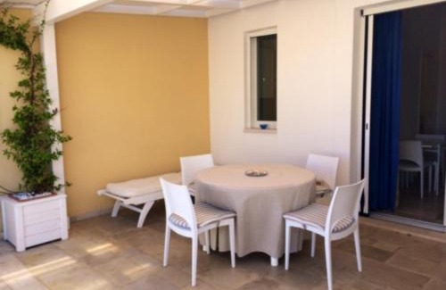Savelletri Casa | La Sguit