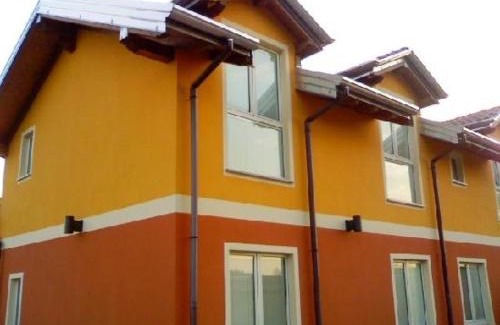 Cardano al Campo Casa | La Siesta Bed&Residence