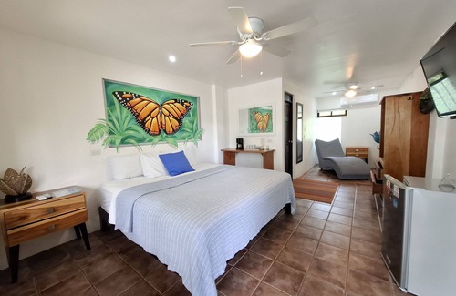 Jacó Hotel | La Sirena Playa Jaco Hotel
