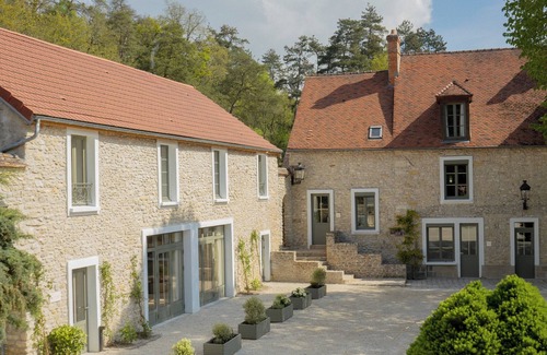 Saint-Hilaire Casa | La Source by The Oasis House is a large, welcoming home for families or friends.