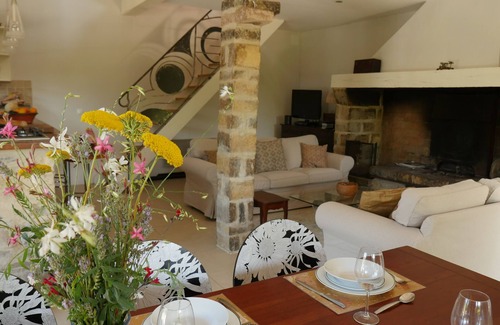 Mayronnes Casa | LA SOURCE, CASA CON PISCINA CALENTADA DE AGUA SALADA CERCA DE LAGRASSE, PARA DORMIR 9