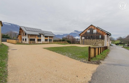 Villard-d'Hery Casa | LA Source - Villard D'hery