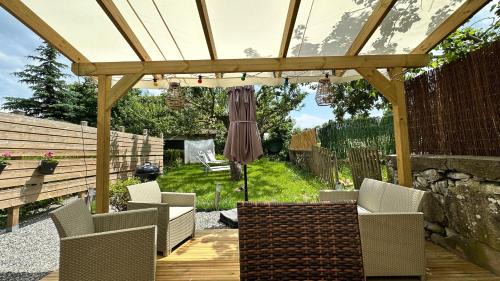 La Fare-en-Champsaur Apartamento | La Souste appartement avec jardin privatif