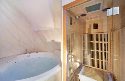 Dolceacqua Apartamento | La stanza segreta con spa privata