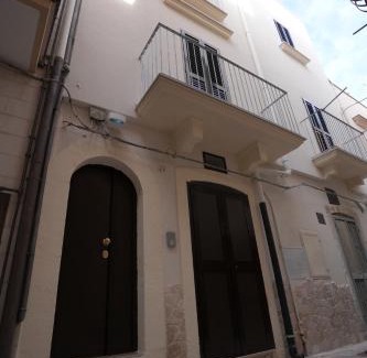 Mola di Bari Apartamento | La stradina