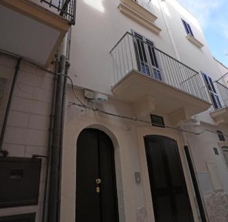 Mola di Bari Apartamento | La stradina