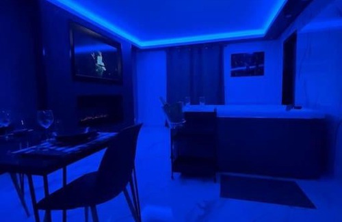 Melun Apartamento | La Suite Casa Dé lové 2.0 jacuzzi & cinema privé