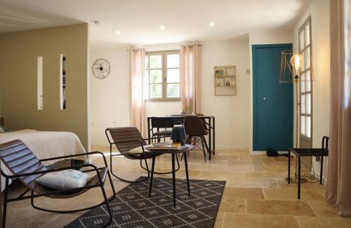 Aigues-Mortes Apartamento | La Suite du Mas Lauseta - clim et park