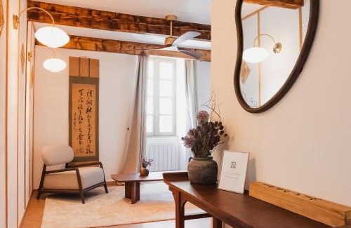 Uzes Apartamento | La suite Kyoto, appartement privé Uzès