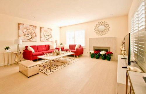 Hacienda Heights Cama Y Desayuno | LA Sunny House beautiful yard 7 rooms 4 bathrooms Near Disneyland & Hollywood & Downtown
