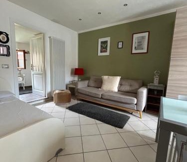 Dronero Apartamento | LA TANA Guest House