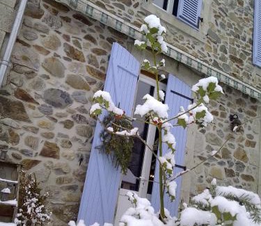 Champs-sur-Tarentaine-Marchal Cama Y Desayuno | La tanière