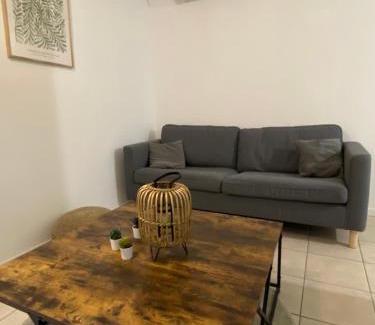 Faubourg Saint-Jacques Apartamento | La Terrasse - Centre-ville proche gare