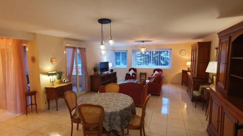 Millau Apartamento | La terrasse de Jeanne