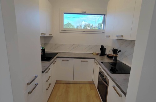 Casbeno Apartamento | LA TERRAZZA - Very Quiet - Free park - 3 min Varese center and lake - AIR Cond.