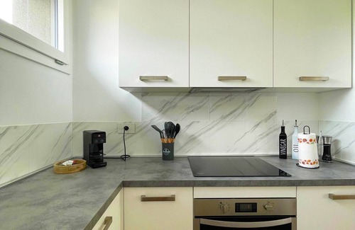 Casbeno Apartamento | LA TERRAZZA - Very Quiet - Free park - 3 min Varese center and lake - AIR Cond.