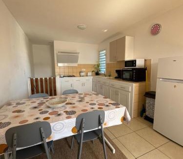 Saint-Pierre De La Reunion Apartamento | La Tierra Santa