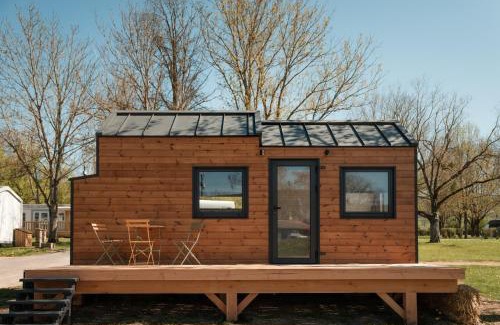 Cluny Casa | La Tiny Cluny